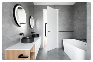 Baño minimalista con calidez